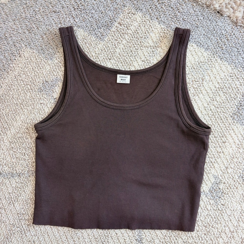 Sunday Best Aritzia Ribbed Scoop Neck Cropped Tank Top Brown Small